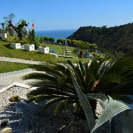 Agrifazenda 住宿加早餐酒店 4*