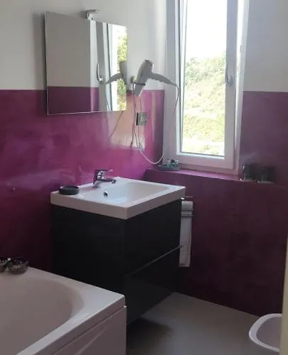 Agrifazenda Bed & Breakfast Cogoleto